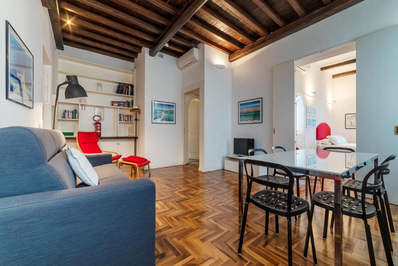 Casa Isabella Al Colosseo - FromhometoРим Екстериор снимка