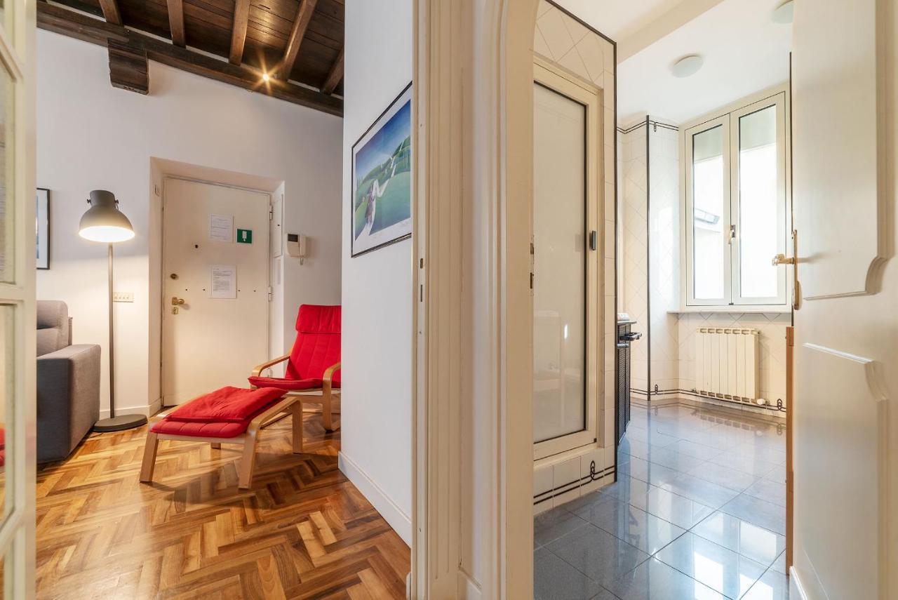 Casa Isabella Al Colosseo - FromhometoРим Екстериор снимка